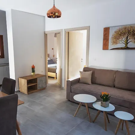 Deluxe Aparthotel 3*