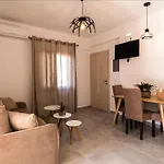 Deluxe Aparthotel 4*