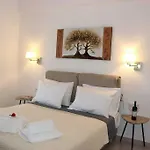 Deluxe Apartmanhotel 4*