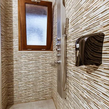 Aparthotel Deluxe Chania (Crete)