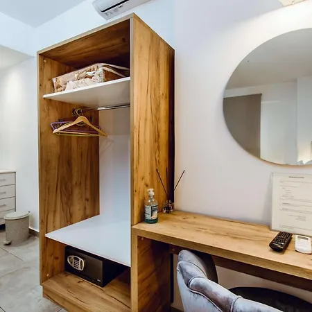 Deluxe Rooms Aparthotel Chania (Crete)