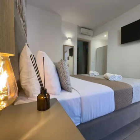 Aparthotel Deluxe Rooms