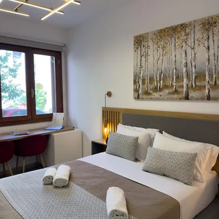 Aparthotel Deluxe Rooms