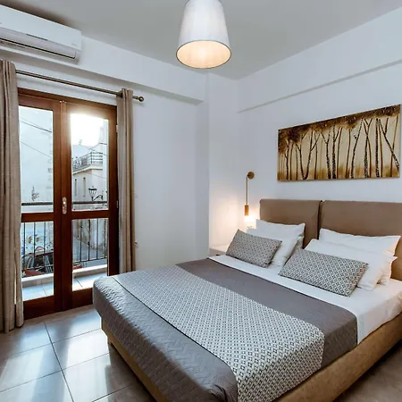 Aparthotel Deluxe Rooms 3*