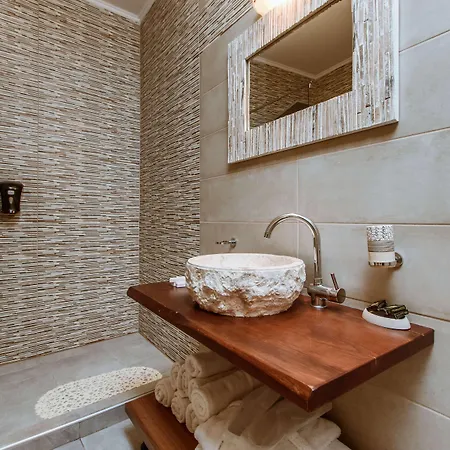 Apartahotel Deluxe Rooms La Canea
