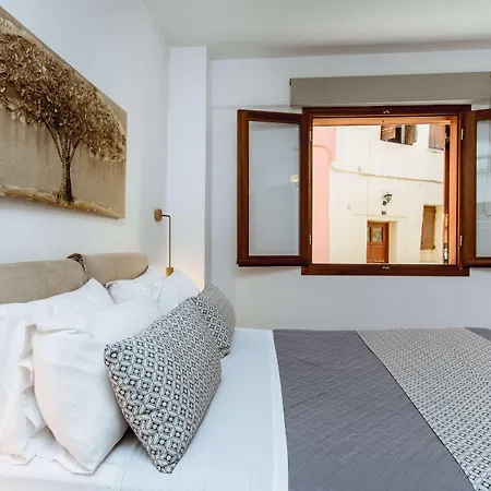 Deluxe Rooms