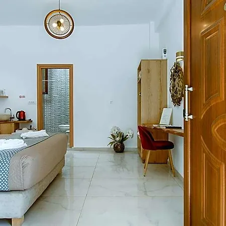 Aparthotel Deluxe Rooms Chania (Crete)