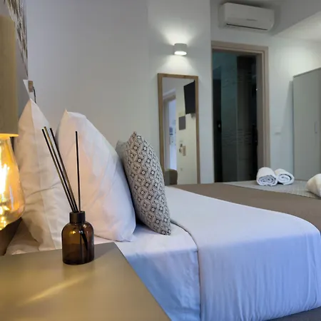 Deluxe Apartahotel 3*