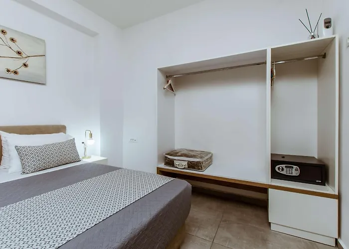Aparthotel Deluxe 4*