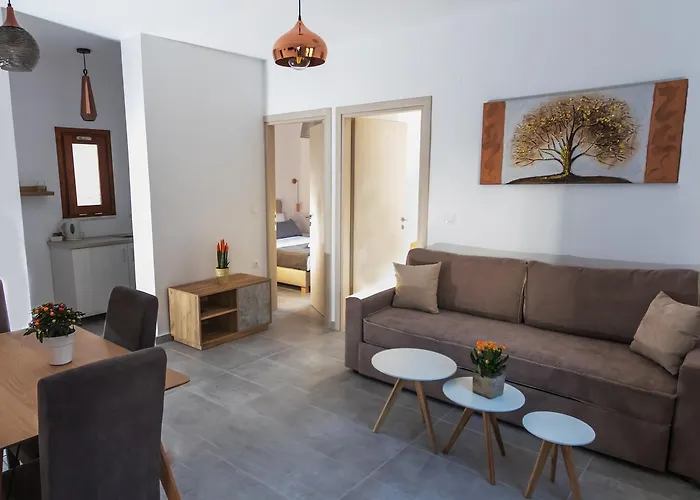 Deluxe Aparthotel 4*