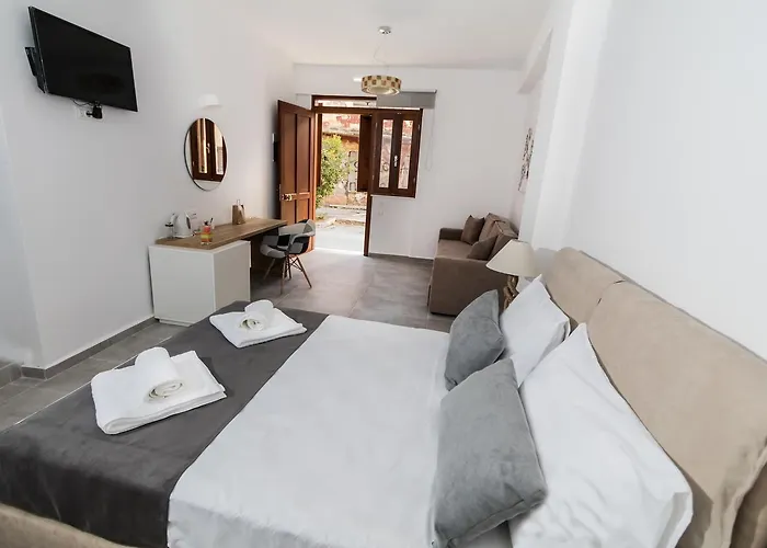 Deluxe Aparthotel 4*