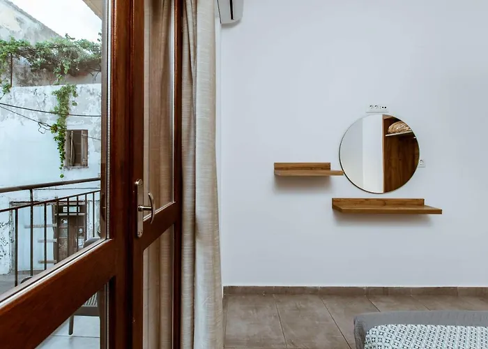 Deluxe Aparthotel 4*