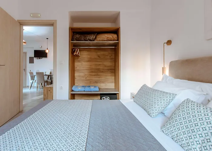 Aparthotel Deluxe Chania (Crete)